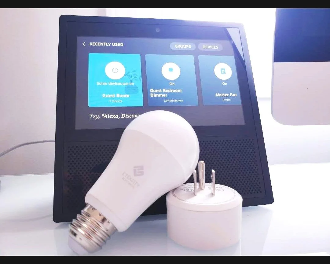 Amazon dot light best sale control